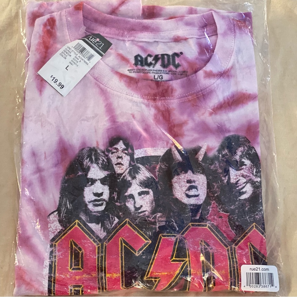 ☀️☀️🤘🏼concert tee🎸